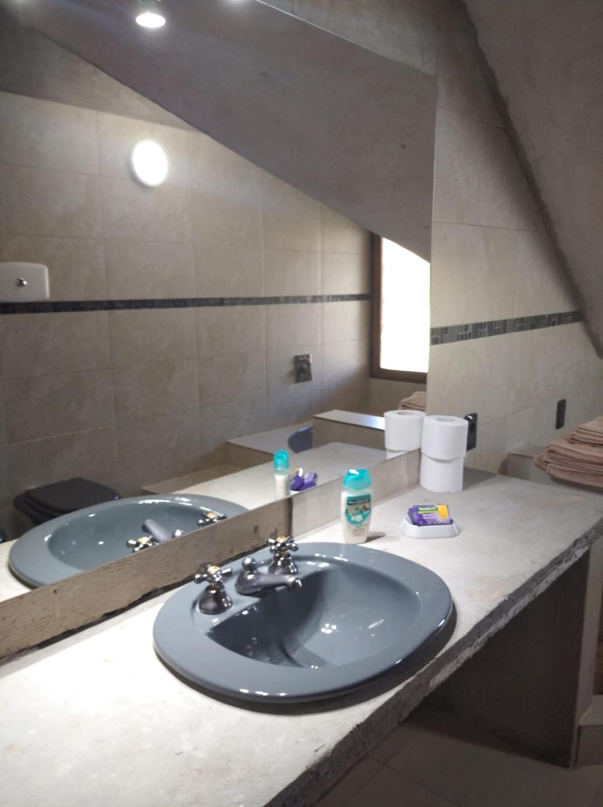 La Casona Del Lago Balneario Ipora Bagian luar foto